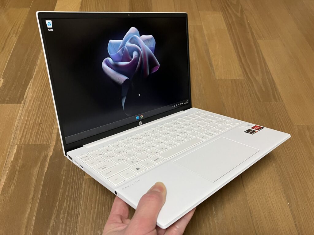 重さ957gで軽い！】日本HP製の軽量Windows11パソコンを購入して初期